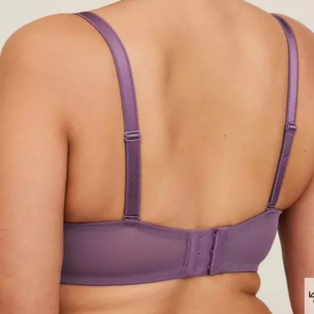 XO Plunge Push-Up Bra - Picture 2 of 10